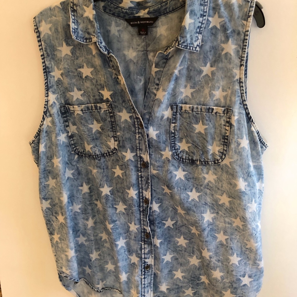 Sleeveless button down shirt